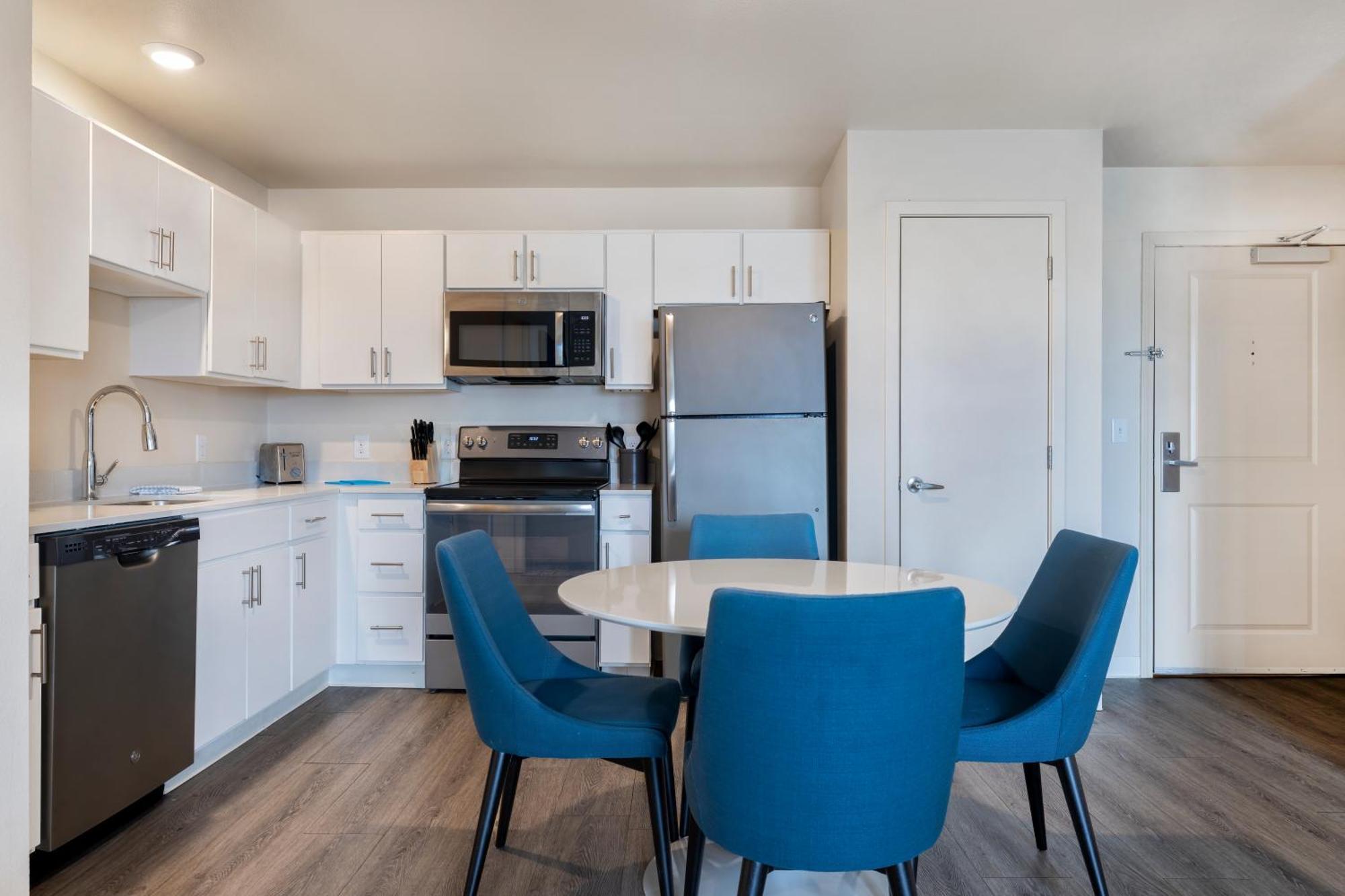 Soka Suites Dallas - Las Colinas Ірвінг Екстер'єр фото